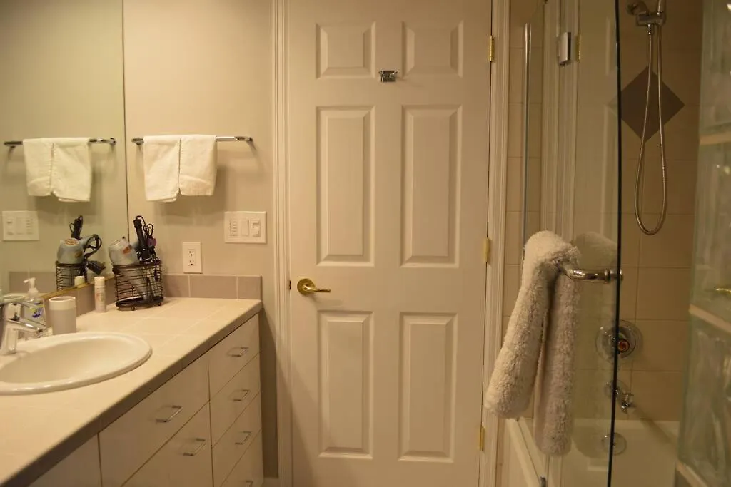 Apartment 1-Bedroom Seaview Guesthouse On Seattle Luxury Estate With Views Of Olympic Mountains United States
