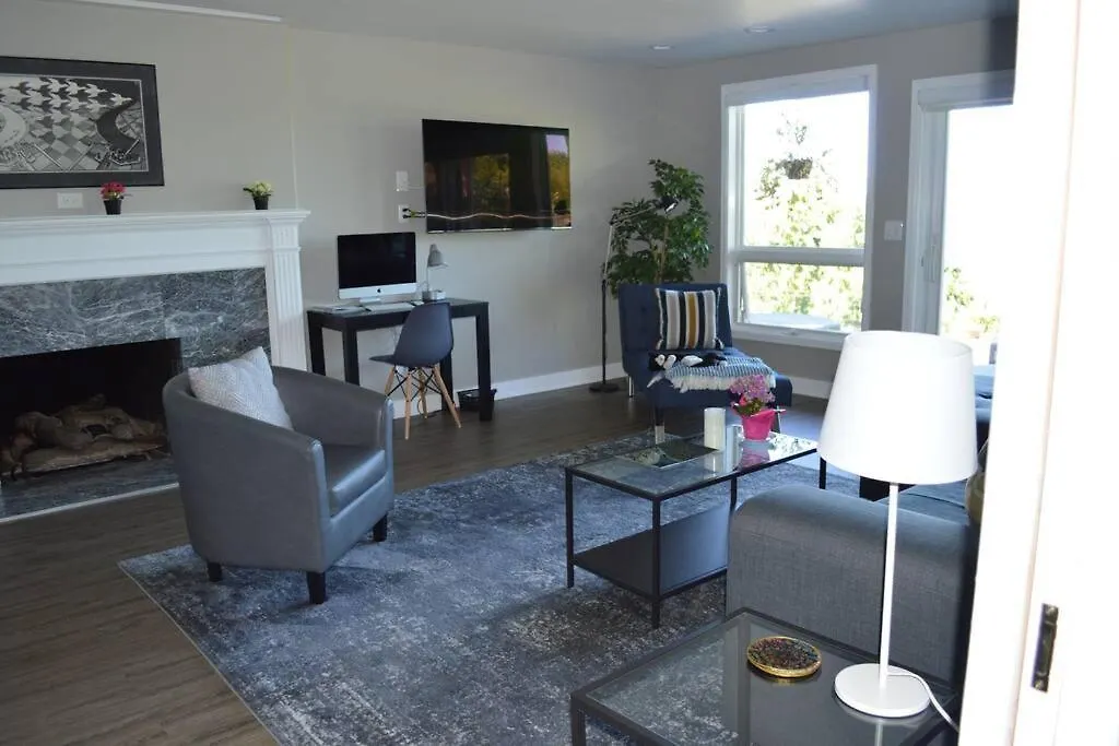 1-Bedroom Seaview Guesthouse On Seattle Luxury Estate With Views Of Olympic Mountains Apartment